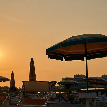 Flat With A Relaxing Sunny Terrace Appartamento Bibione