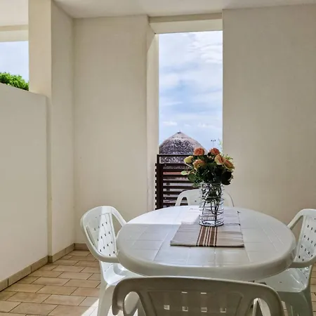 Flat With A Relaxing Sunny Terrace Apartament *